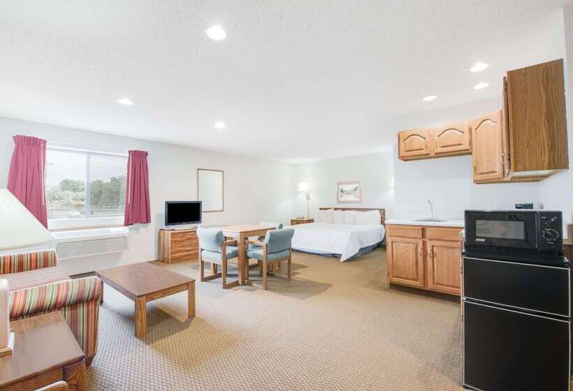 בית מלון כפרי Days Inn By Wyndham Sturgis Southdakota