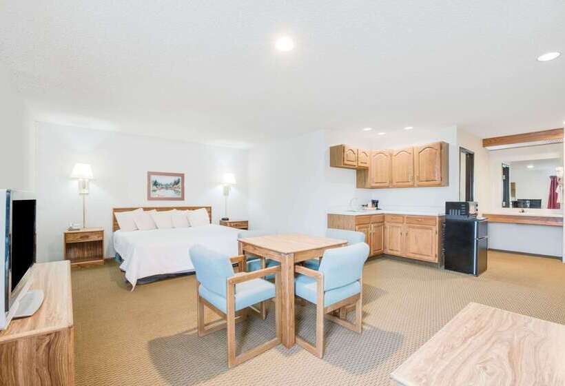 בית מלון כפרי Days Inn By Wyndham Sturgis Southdakota