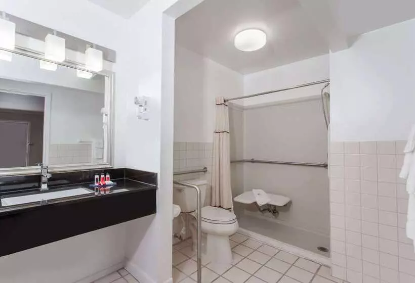 فندق Days Inn By Wyndham Wilmington/brandywine