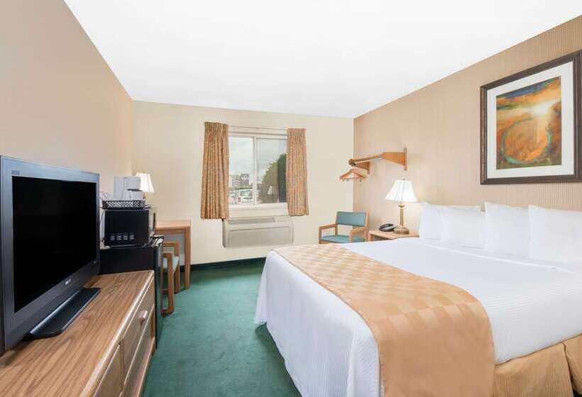 בית מלון כפרי Days Inn & Suites By Wyndham Fargo 19th Ave/airport Dome