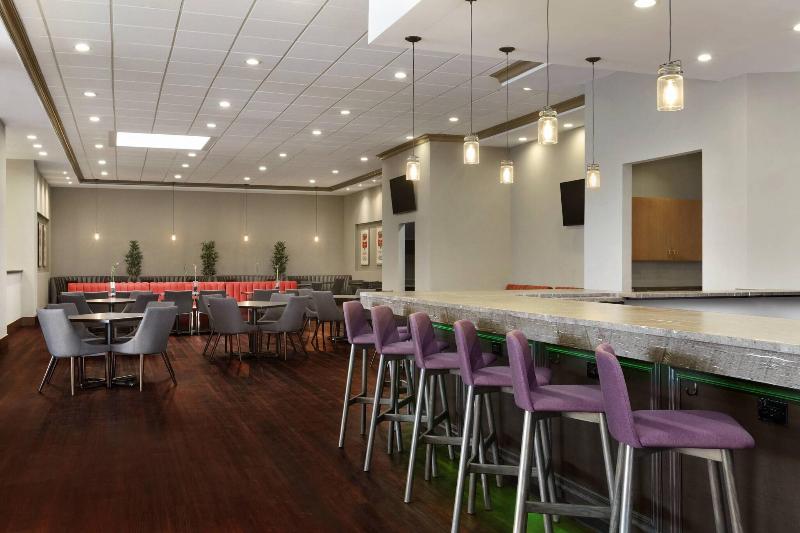 Skyline Hotel Detroit Airport, Surestay Collection By Bw