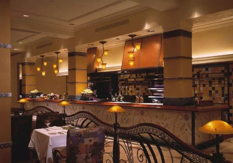 Отель Disney S Grand Floridian Resort & Spa