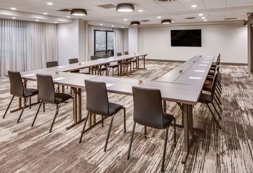 Doubletree By Hilton Hotel & Suites Jersey City