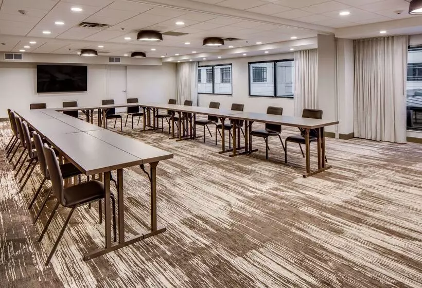 Doubletree By Hilton Hotel & Suites Jersey City