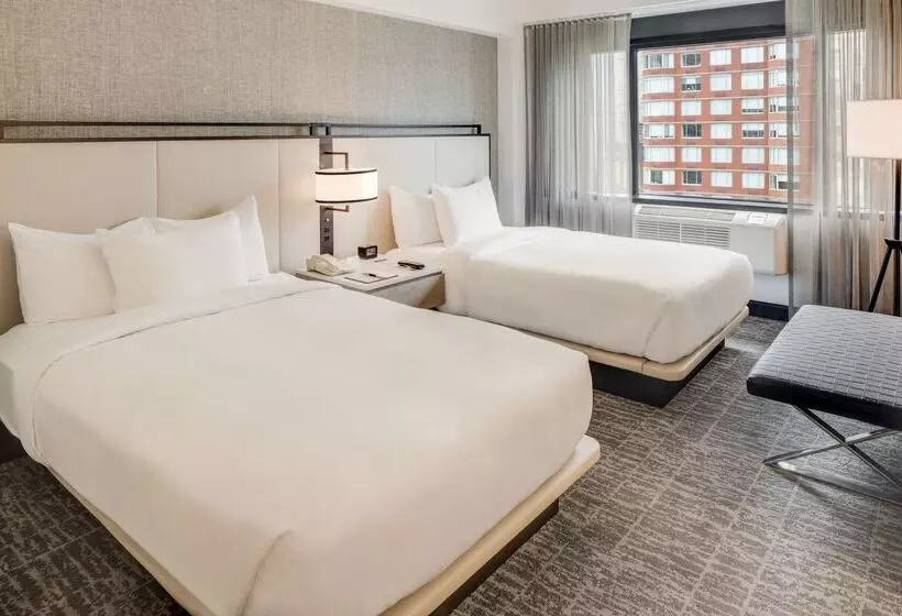 Doubletree By Hilton Hotel & Suites Jersey City