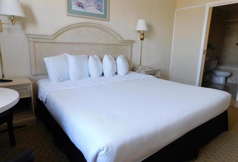 호텔 Ramada By Wyndham North Bergen