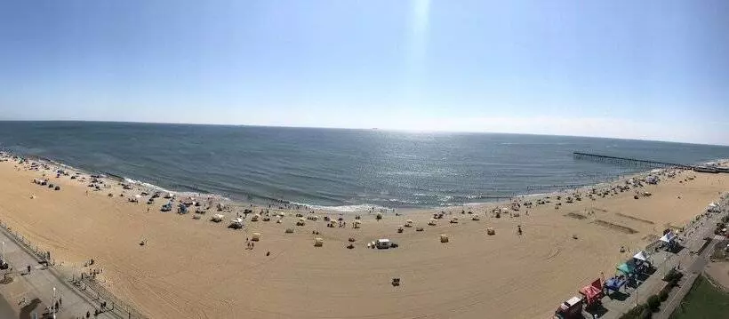 Szálloda Sun & Sand Resort Oceanfront Suites