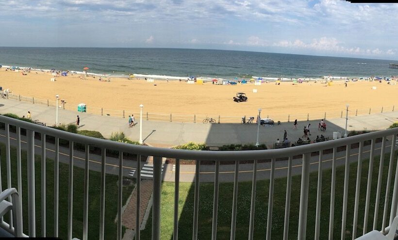 ホテル Sun & Sand Resort Oceanfront Suites