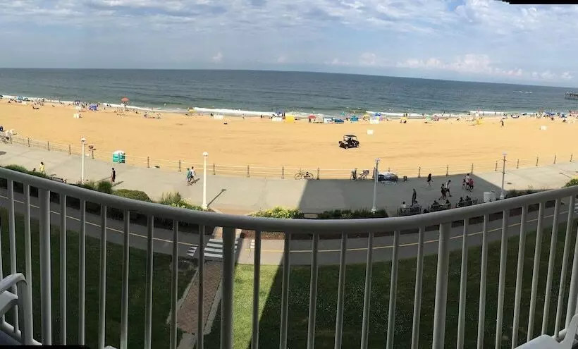 Szálloda Sun & Sand Resort Oceanfront Suites