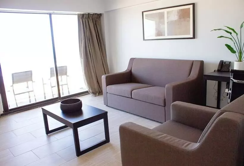 Szálloda Sun & Sand Resort Oceanfront Suites