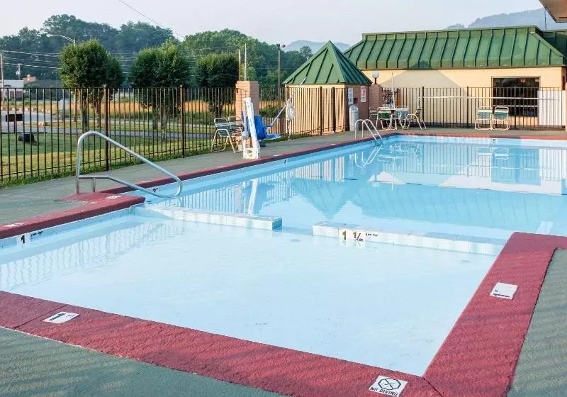 فندق على الطريق Econo Lodge