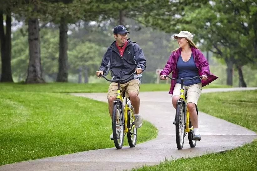 منتجع Deer Creek Lodge & Conference Center