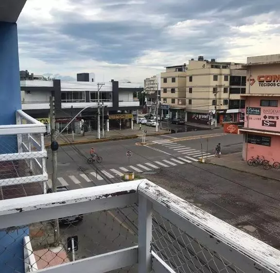 ペンション Tres Torres Pousada