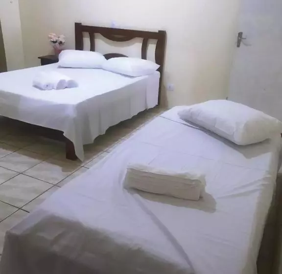 ペンション Tres Torres Pousada