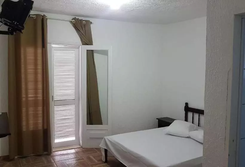 ペンション Tres Torres Pousada