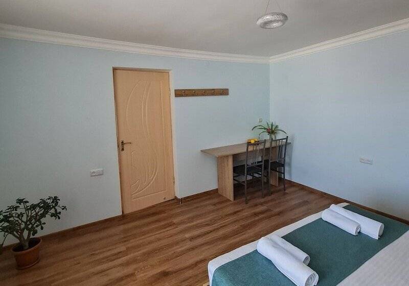 تختخواب و صبحانه Seva Guesthouse Byurakan