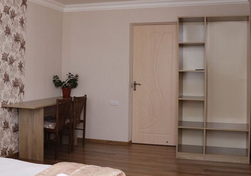 تختخواب و صبحانه Seva Guesthouse Byurakan