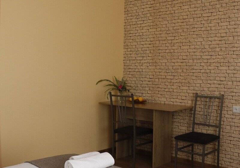 تختخواب و صبحانه Seva Guesthouse Byurakan