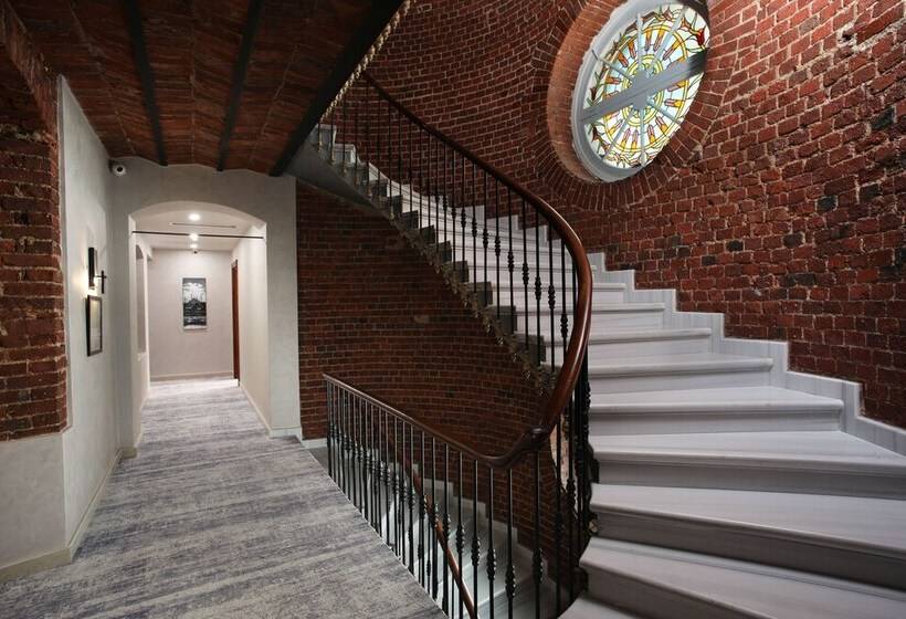 Hotel Decamondo Galata, A Tribute Portfolio