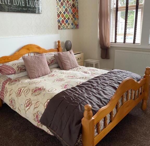 پانسیون Milton Lodge