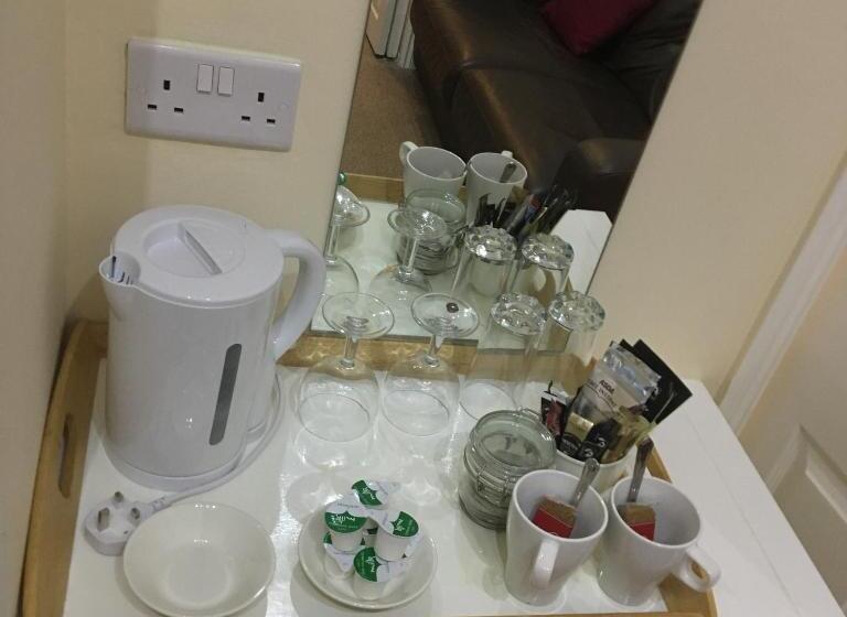 پانسیون Milton Lodge