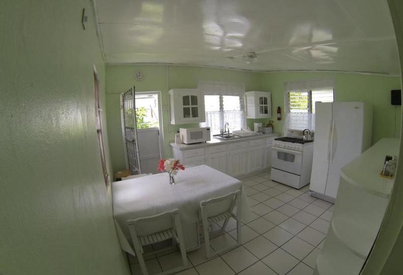 پانسیون Beach Guest House Cleverdale