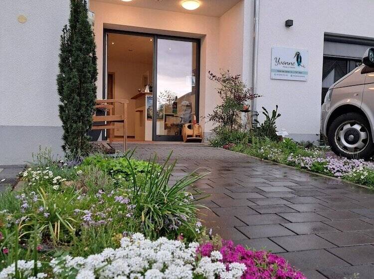 Pension Yvonne  Superior