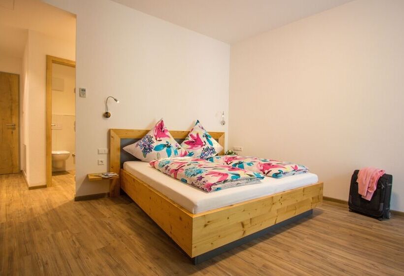 Pension Yvonne  Superior