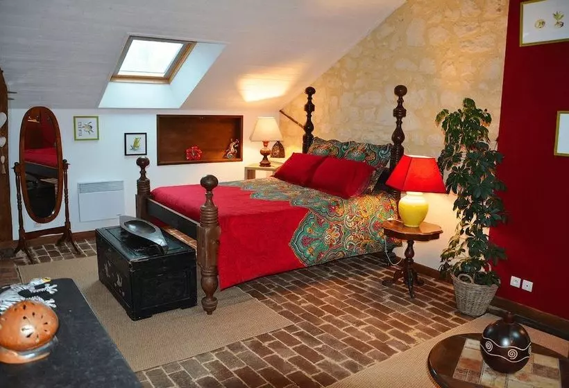 Aamiaismajoitus (B&B) La Coterie De Troo