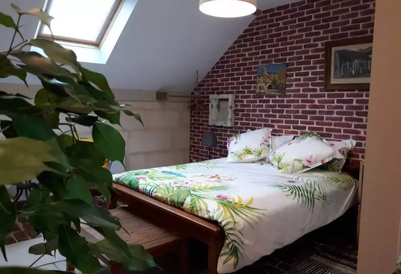 Aamiaismajoitus (B&B) La Coterie De Troo