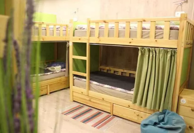 Hostel People
