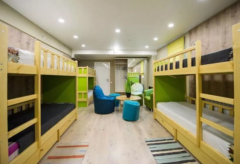 Hostel People