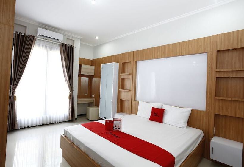 Hotel Reddoorz @ Merapi View