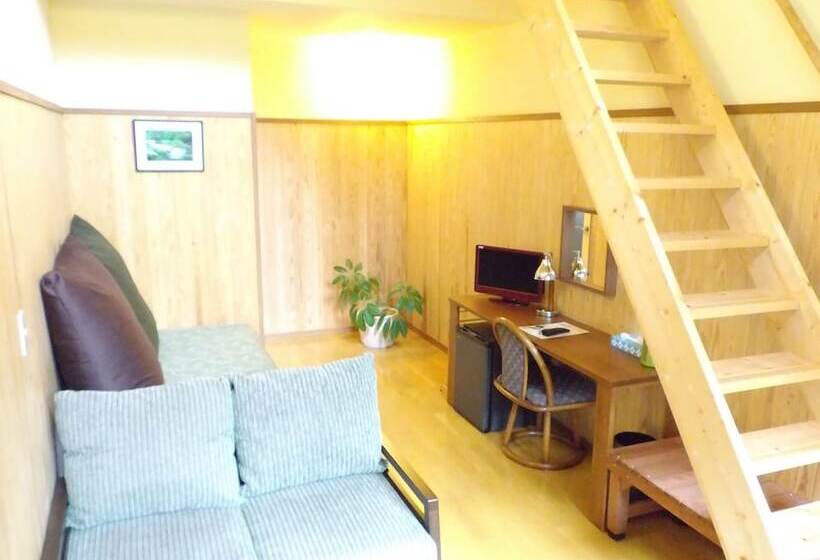 פנסיון Cafe & Inn That Sounds Good