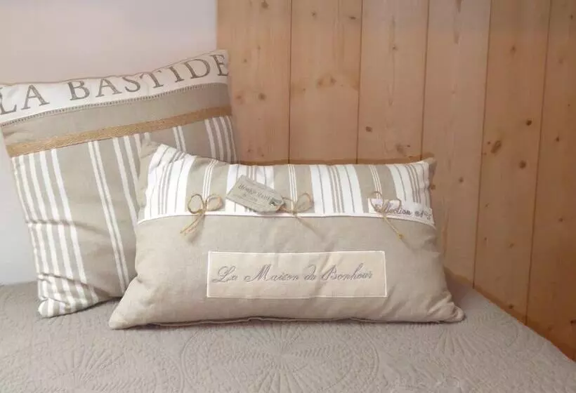 تختخواب و صبحانه La Maison Bastide