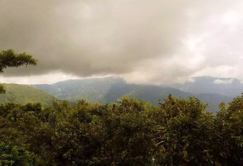 Hotelli Dhardo Retreat & Resort