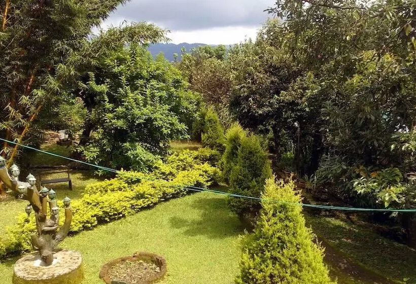 Hotelli Dhardo Retreat & Resort