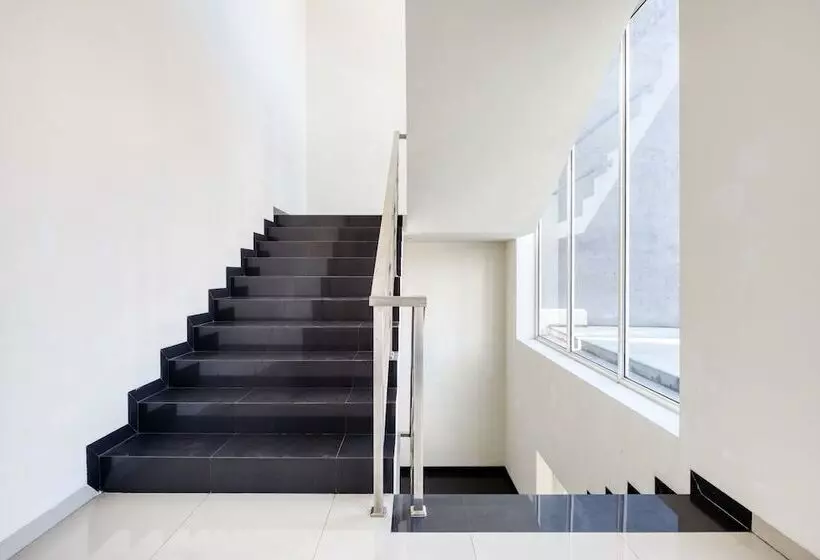 Majatalo Reddoorz Near Ciputra World 3