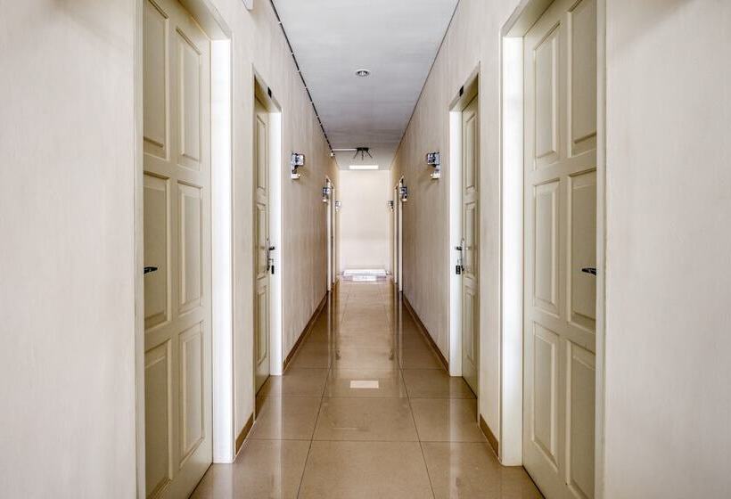 פנסיון Reddoorz Near Ciputra World 3