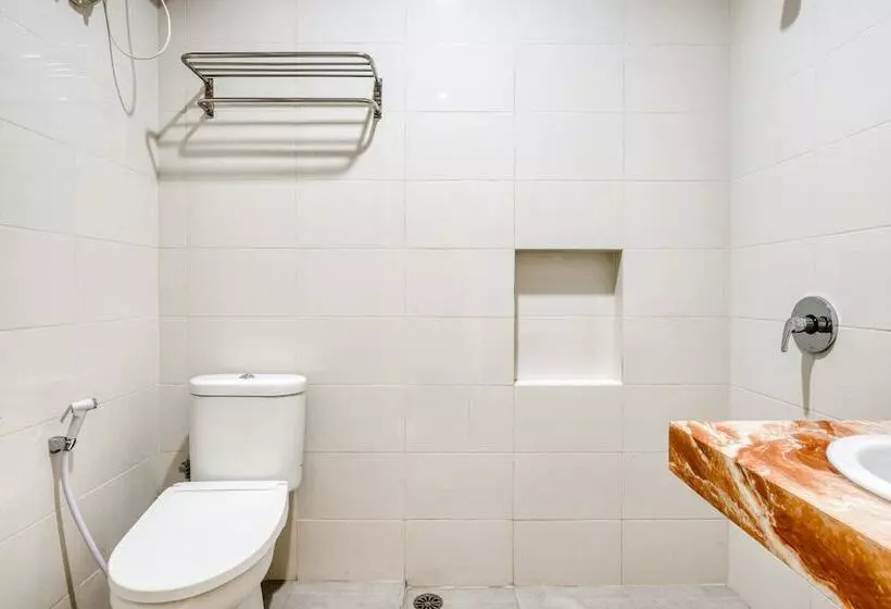 Majatalo Reddoorz Near Ciputra World 3