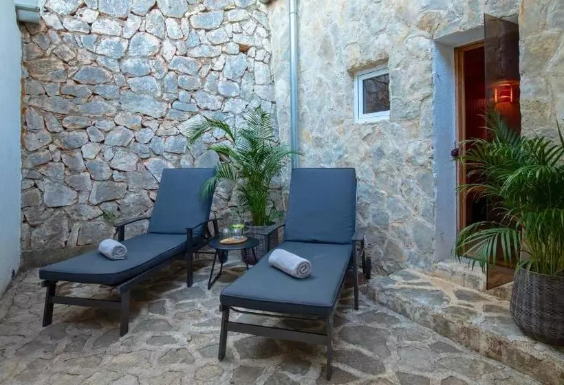 Majatalo Scardona Park Luxury Accommodation