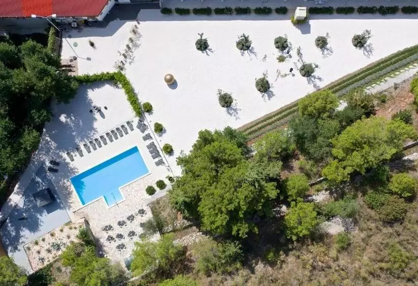 Majatalo Scardona Park Luxury Accommodation