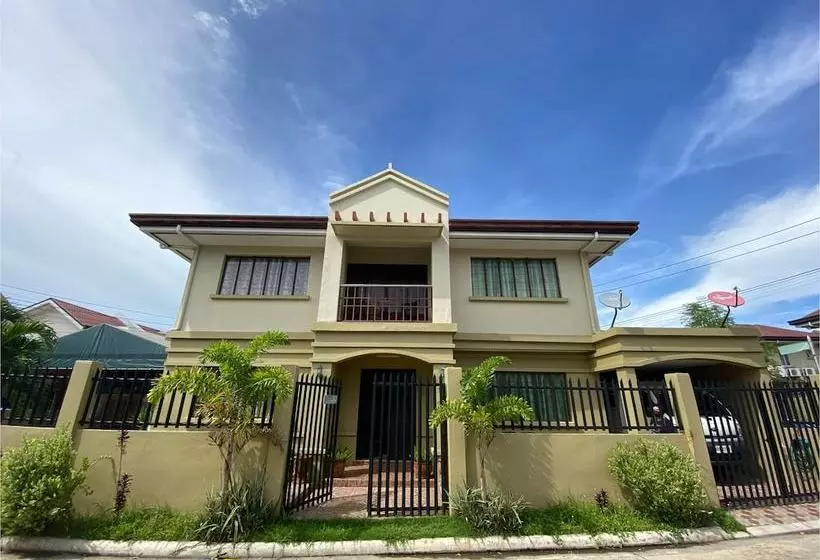 Majatalo Titan Residence At Mactan Cebu