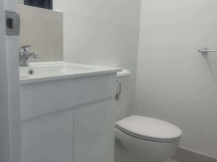 فندق Bega Caravan Park