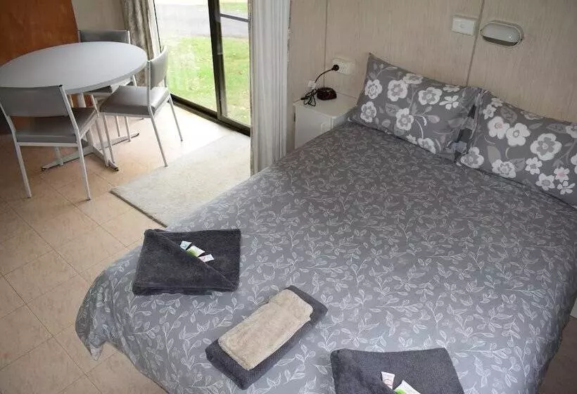 ホテル Bega Caravan Park