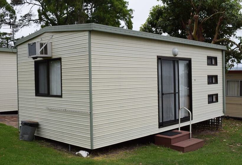 فندق Bega Caravan Park