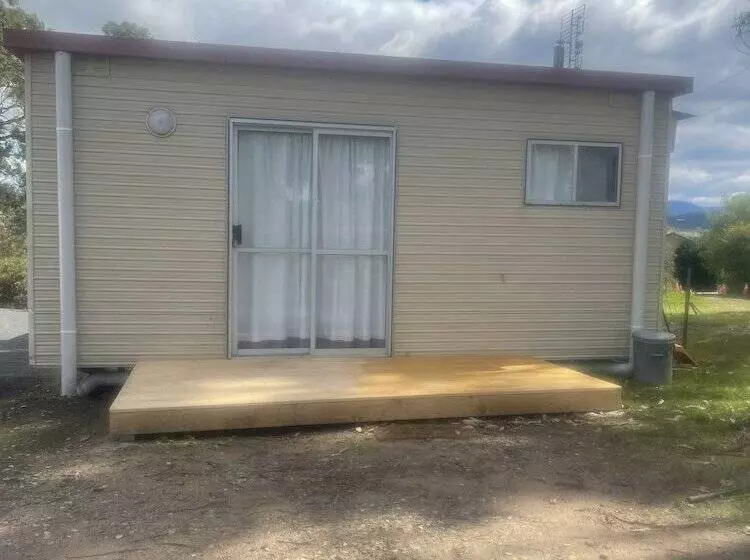 ホテル Bega Caravan Park