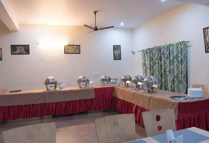 Hotelli Corbett Fun Resort