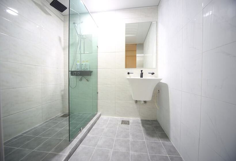 בית מלון כפרי 1945