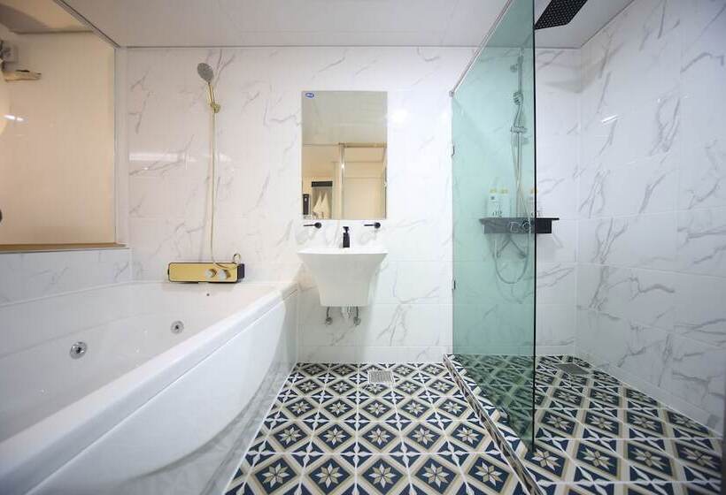 בית מלון כפרי 1945